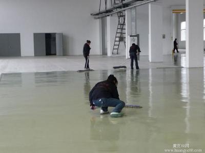 頂天保潔公司 專業清除頑固污跡，守護建筑清潔之美